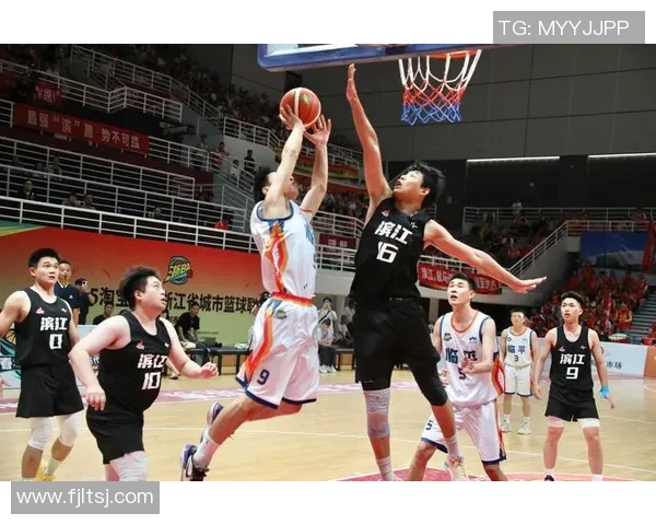 杭州篮球队的拼搏之路与梦想追逐的精彩瞬间