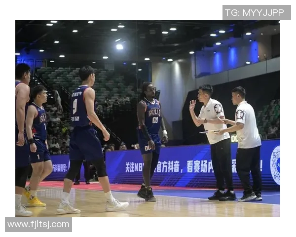 重庆篮球队技术实力强劲荣登全国篮球技术排行榜第三名 重庆篮球队技术实力强劲荣登全国篮球技术排行榜第三名